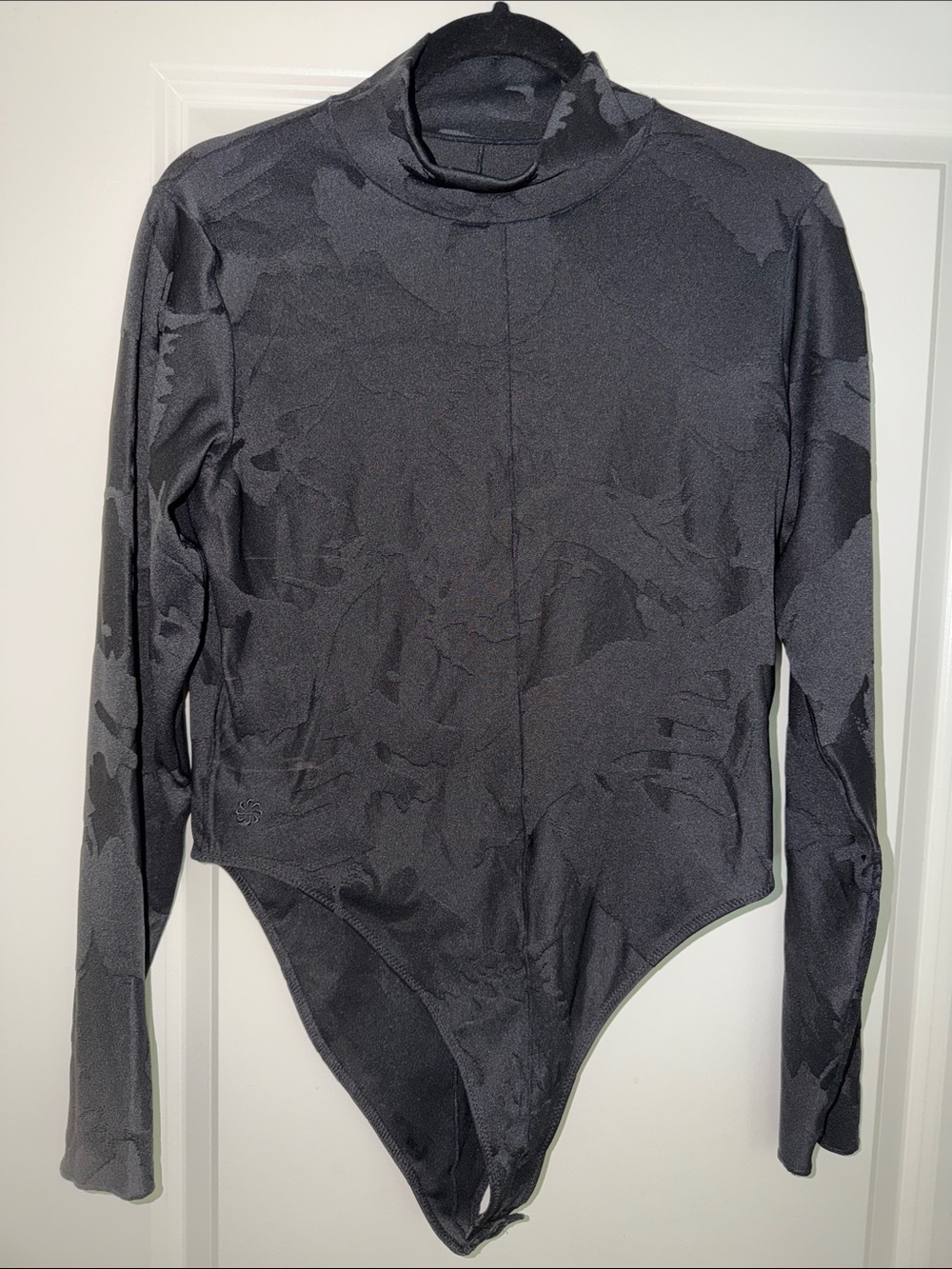 Nike Women’s Tech Black Camo Print  Long-Sleeve Bodysuit